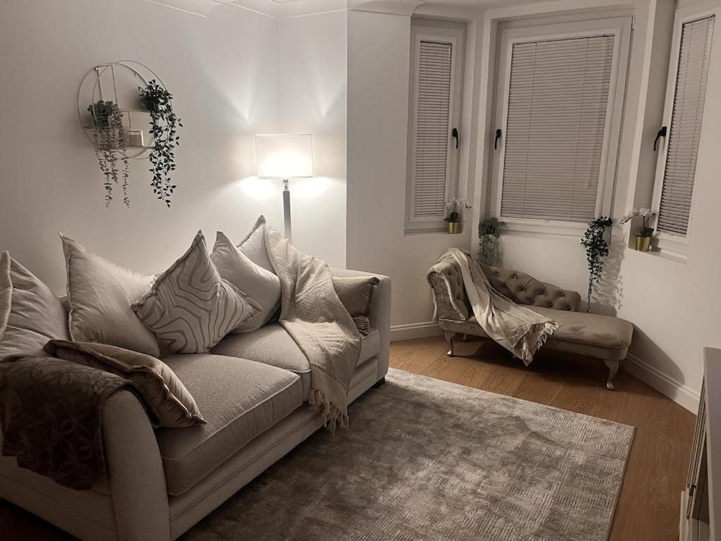 Gorgeous 2 Floor 3 Bed Apartment St Leonards-on-Sea Exteriör bild